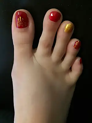 toes 1 photo