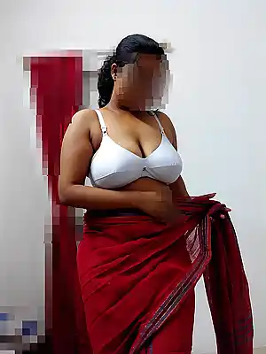 Album Busty Indian milf shows off